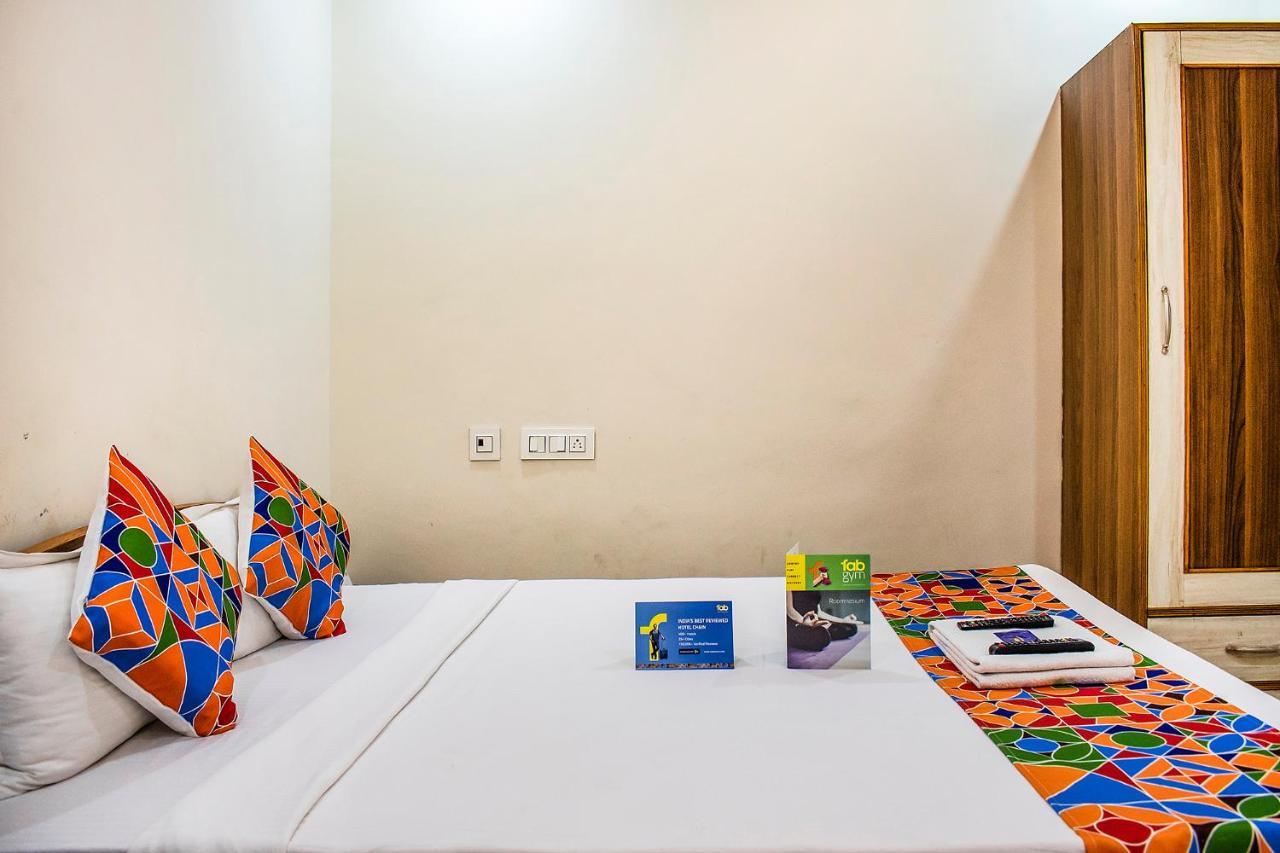 Fabexpress Sri Lakshmi Deluxe Sivarampalli Hyderabad Exterior photo